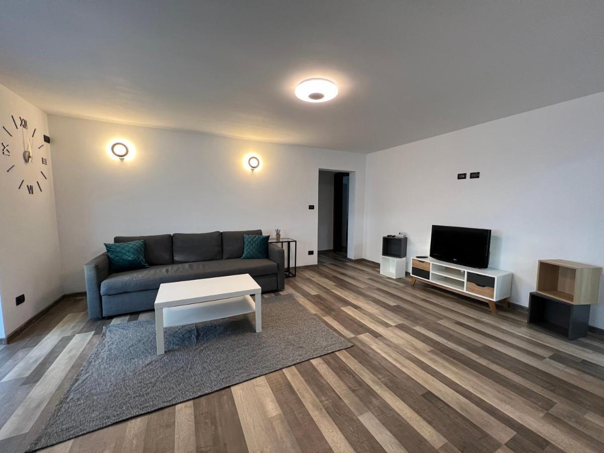 Sunny Luxury Home G. Enescu Suceava Luaran gambar