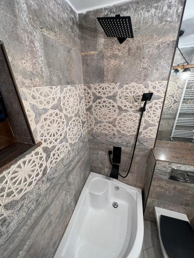 Sunny Luxury Home G. Enescu Suceava Luaran gambar