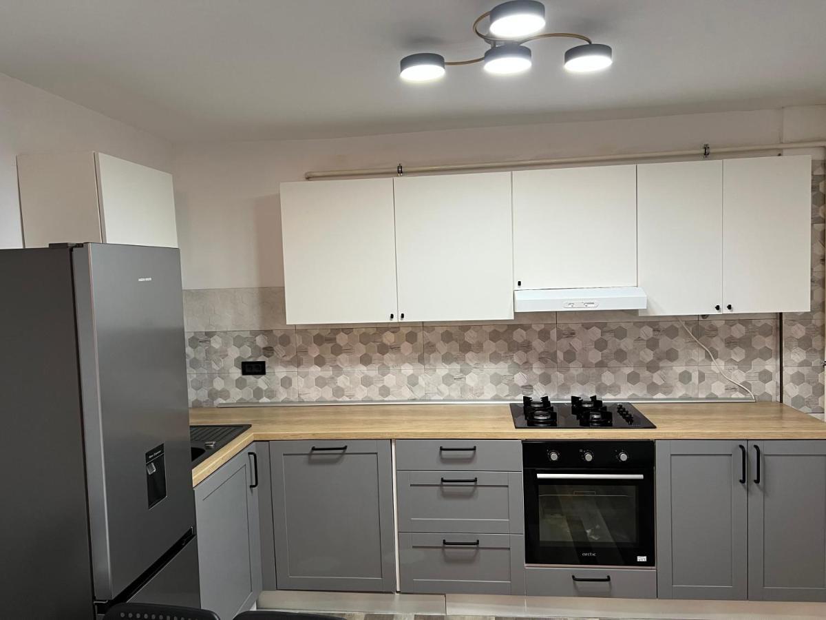 Sunny Luxury Home G. Enescu Suceava Luaran gambar