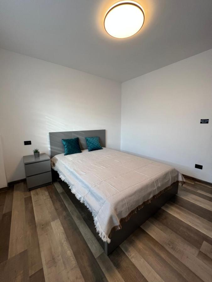 Sunny Luxury Home G. Enescu Suceava Luaran gambar